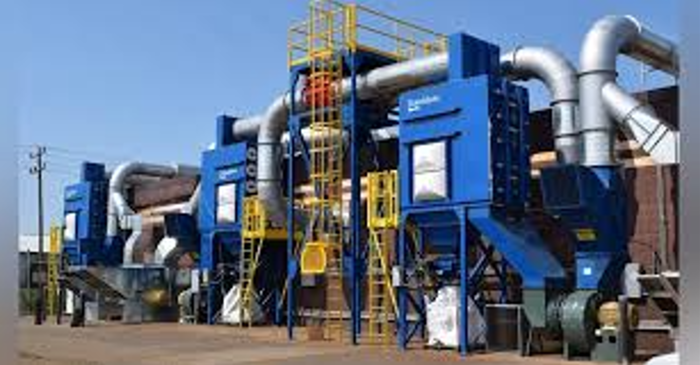 A Complete Guide to Dust Collector Filter Types: Baghouses vs. Cartridge Filters